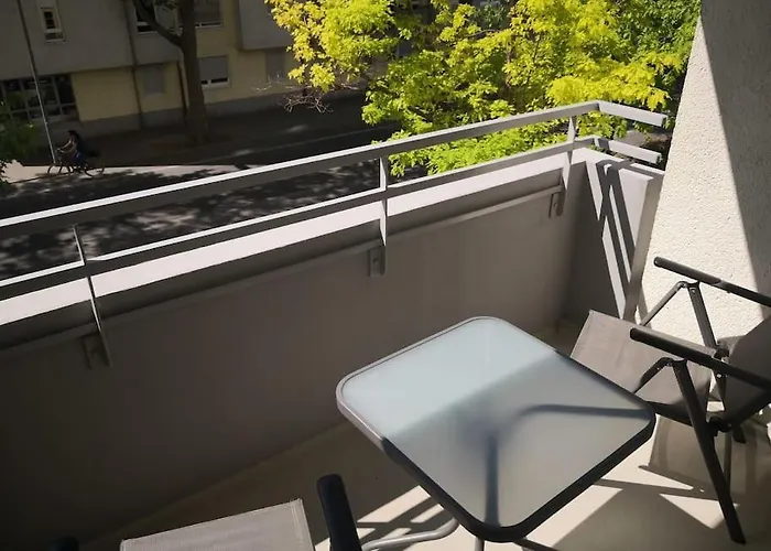 Moeblierte Naehe Basf Ludwigshafen/mannheim Mit Privatparkplatz *